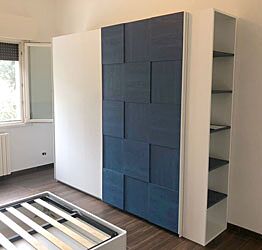 ACQUISTA ANCHE TU Armadio scorrevole bianco opaco e blu moderno a 2 ante battenti