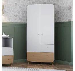 armadietto con piedi in legno massello