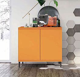 Madia moderna 2 ante con piedini in titanio, finitura Papaya