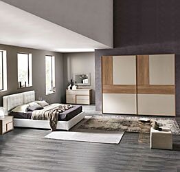 Camera matrimoniale con armadio scorrevole e set comò e comodini, Noce naturale e Cachemire