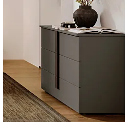 Comò 3 cassetti, Grigio cenere con maniglia cannettata grigia, L.109