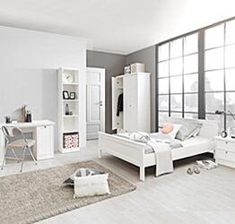 Camera matrimoniale completa di letto alla francese, Armadio 3 ante, comodino, finitura bianca