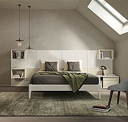 Letto matrimoniale con pannello attrezzato, finitura Rovere white e Desert