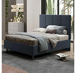 letto in velluto blu scontato