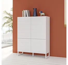 madia bianca con piedi