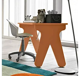Scrivania Song per camerette in finitura Terracotta