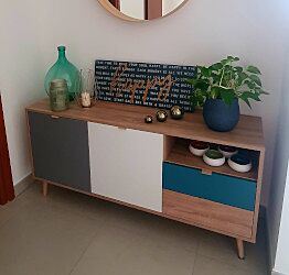 Madia stile nordico Lavik con 2 ante e 2 cassetti, gambe in legno