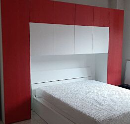 ACQUISTA ANCHE TU Armadio a ponte a 6 ante battenti bianco opaco e rosso