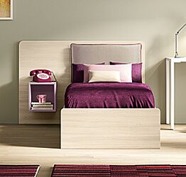 Letto singolo con ampia testata in finitura Olmo naturale