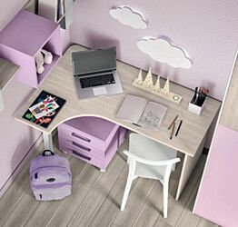 Scrivania moderna con gamba in metallo in finitura Noce brina