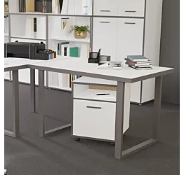 scrivania conveniente