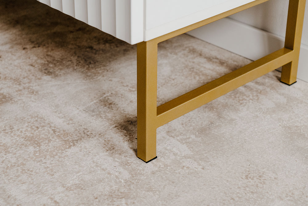 Madia contenitore alta moderna 2 ante, bianco opaco con dettagli dorati