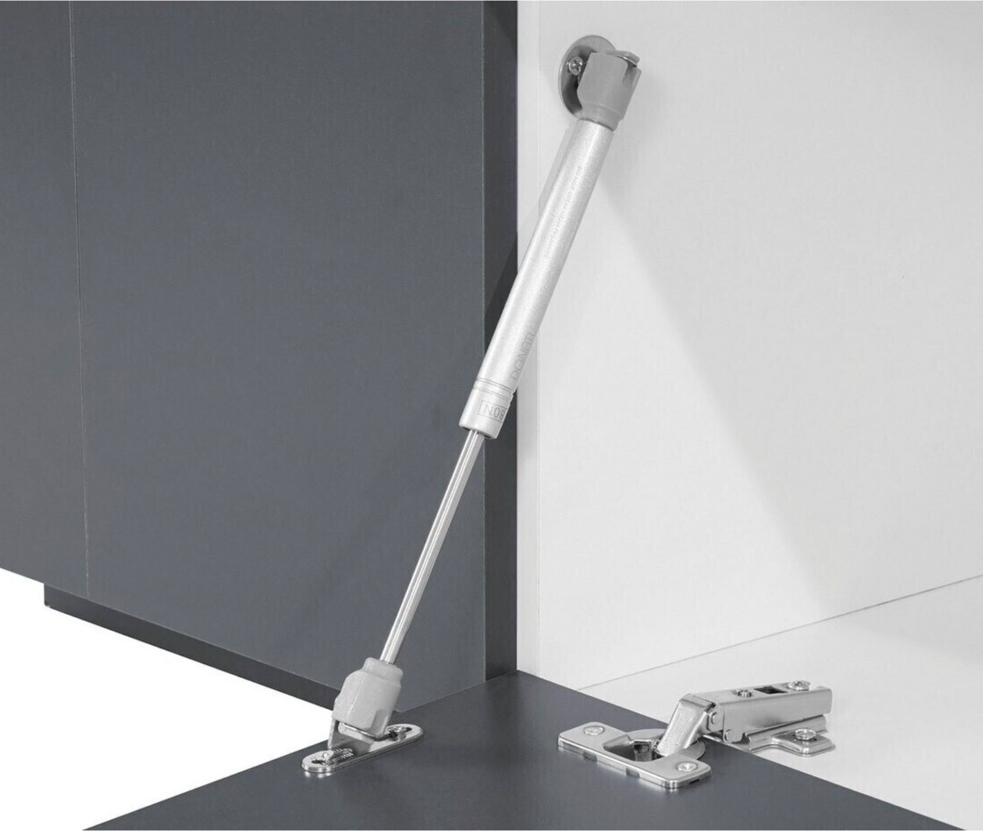 Spaziosa Credenza finitura Antracite e Oak, 6 ante e 1 ribalta