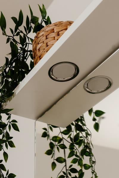 Moderno Mobile da bagno finitura Bianco lucido con specchio