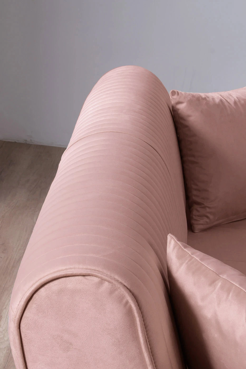 divano stile contemporaneo