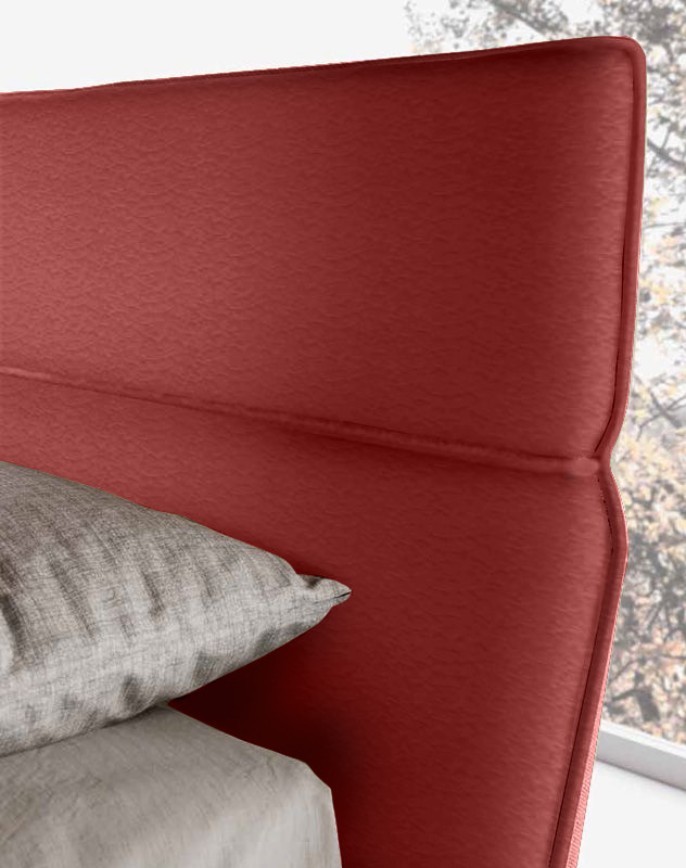 Letto matrimoniale ecopelle king size con testata retrofinita, finitura rossa