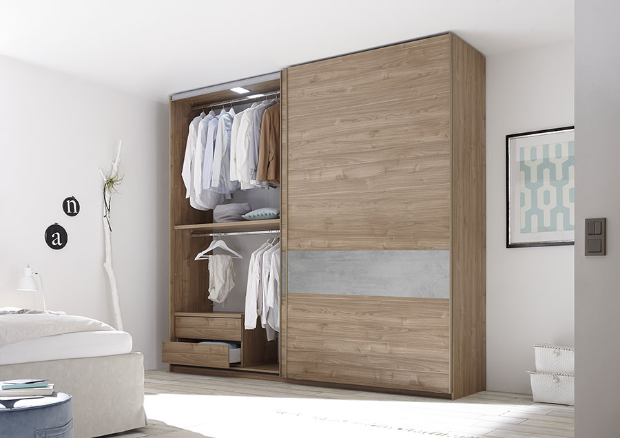 Armadio moderno scontato, 2 ante scorrevoli, finitura Noce Stelvio e fascia Beton