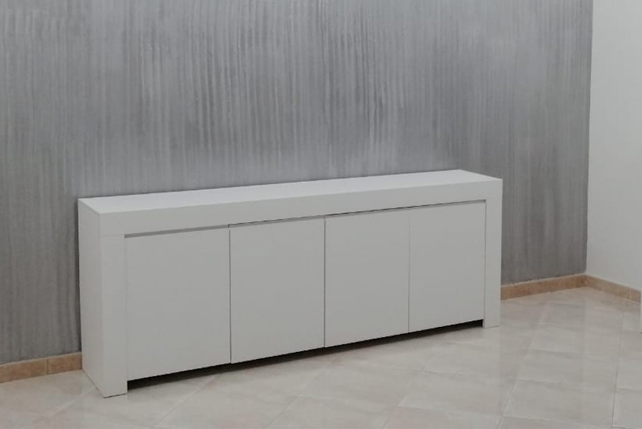 ACQUISTA ANCHE TU Madia laccata bianco opaco a 4 ante con maniglia a gola