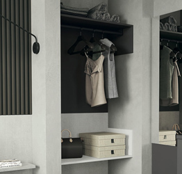 Cabina aperta per ingressi  in finitura Cemento Artico e Grigio titanio