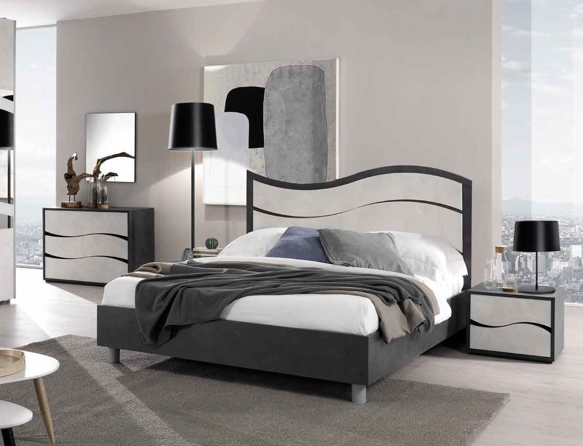 Letto matrimoniale con testiera a onda, finitura grigio resina scuro con testata chiara