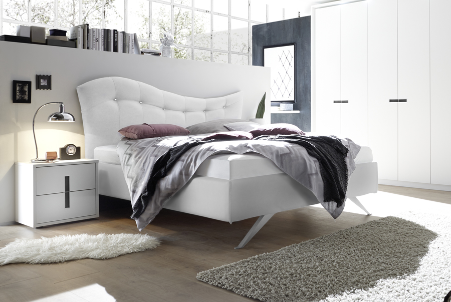 Letto rivestito in ecopelle bianco
