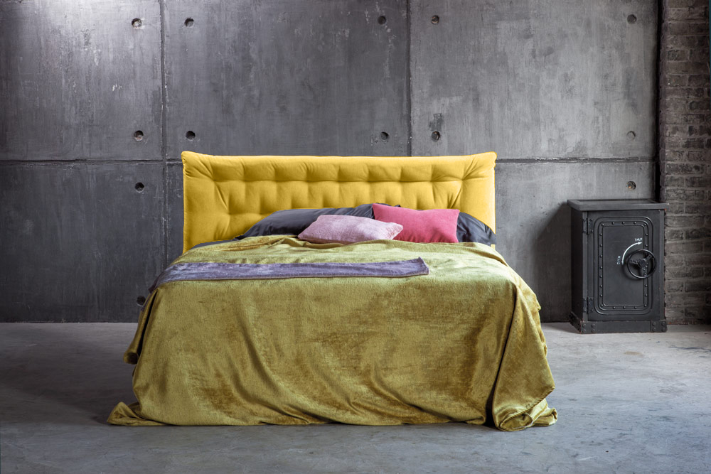 Letto matrimoniale Patrizia con contenitore, disponibile in 70 finiture, Made in Italy