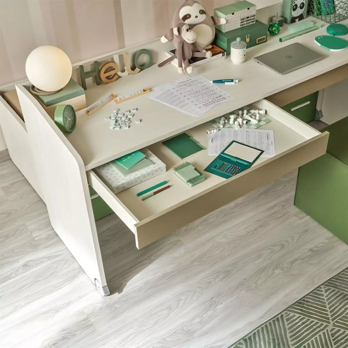 camera con ponte e angolo verde