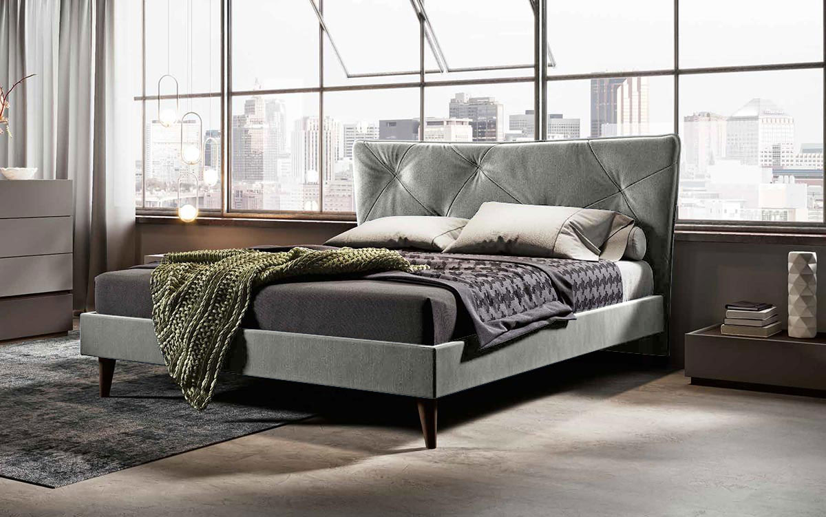 Letto versione king size matrimoniale Grigio Perla in tessuto, con testata retrofinita