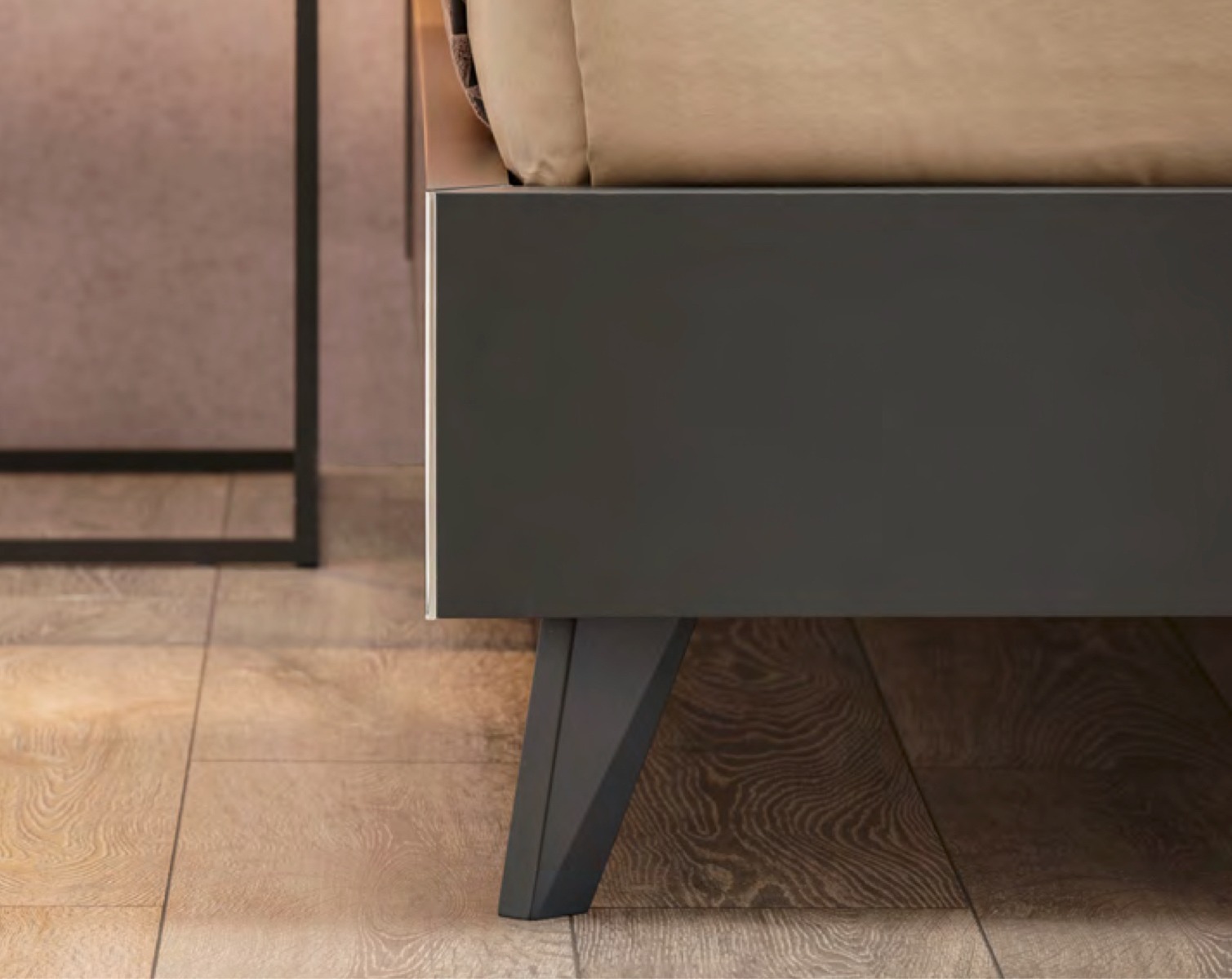 Letto matrimoniale Yan in finitura Grafite con inserti in tessuto