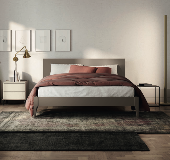 Offerta letto matrimoniale con alloggiamento posteriore, finitura Moka