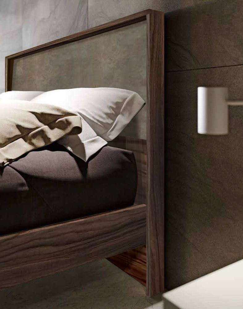 Letto matrimoniale in legno, Noce Moro con inserto Graniglia scura