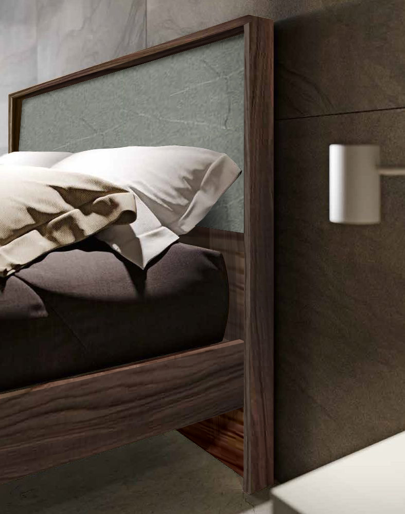 Letto matrimoniale in legno, Noce Moro con inserto Graniglia scura