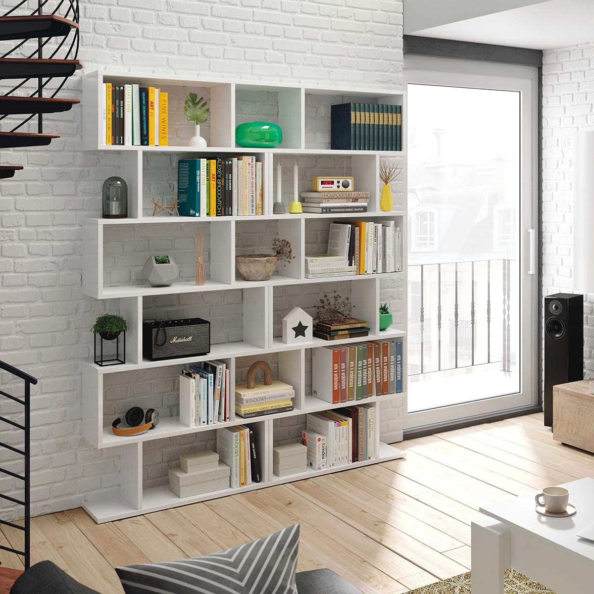 Libreria economica bianca a scala, verticale