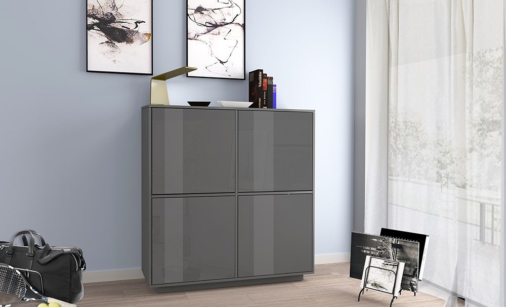 Zona giorno composta da madia alta, porta TV e madia 4 ante antracite laccata lucida 