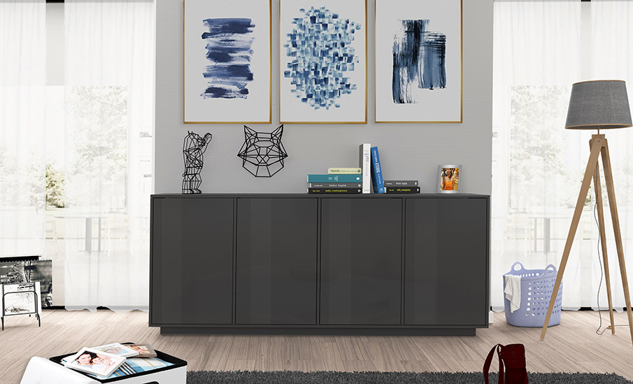 Zona giorno composta da madia alta, porta TV e madia 4 ante antracite laccata lucida 