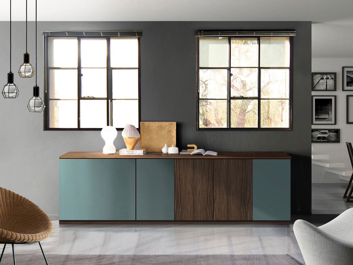 madia con zoccolo petrolio