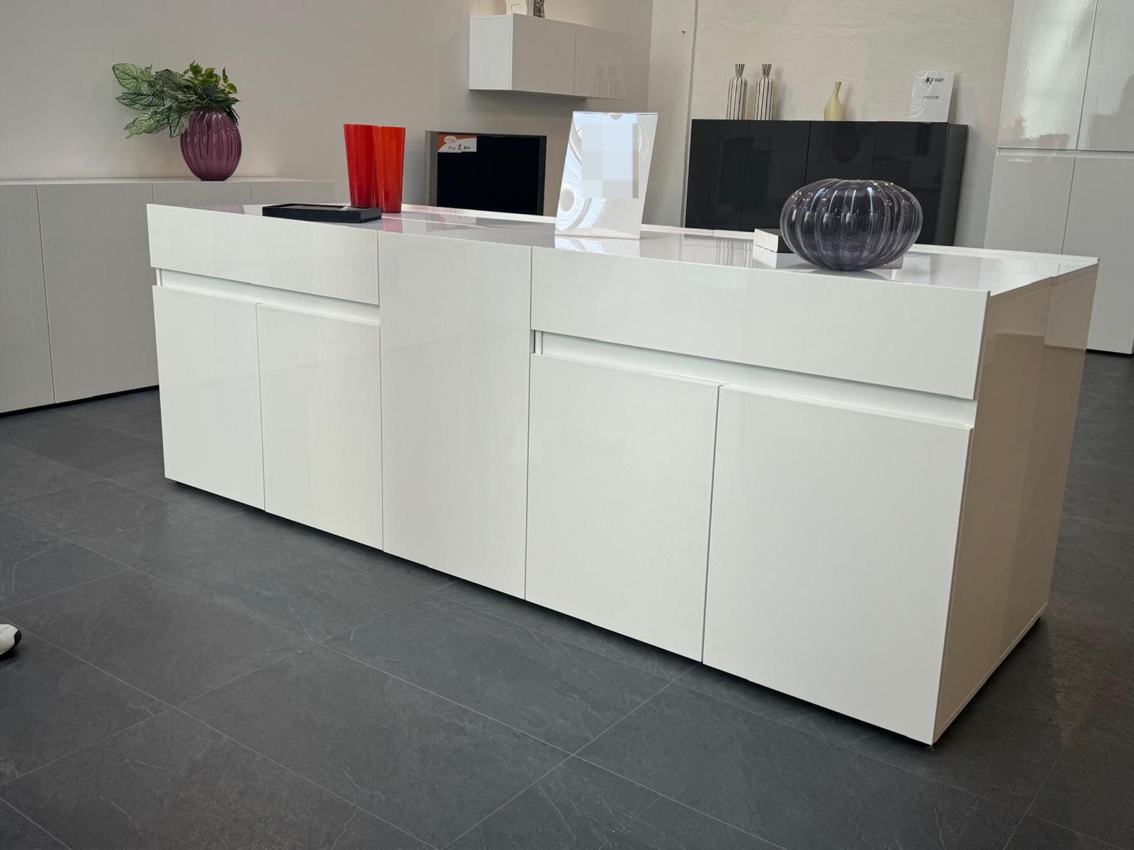 madia moderna 5 ante e 2 cassetti