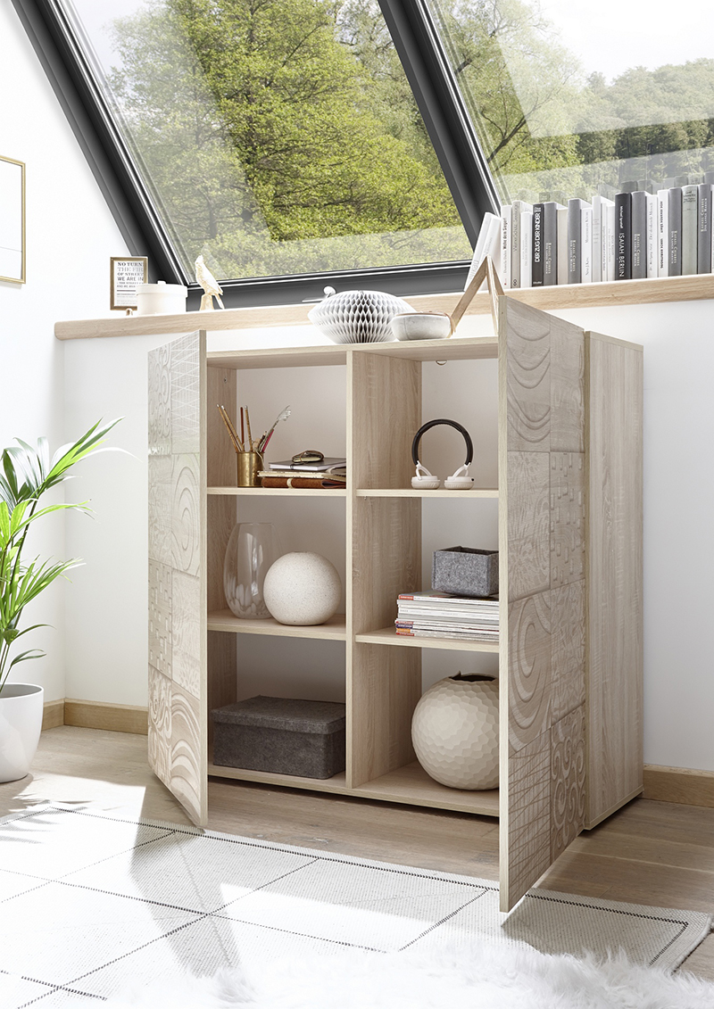 Sala completa di tavolo, 1 madia con 4 cassetti e 1 madia 2 ante in rovere serigrafato