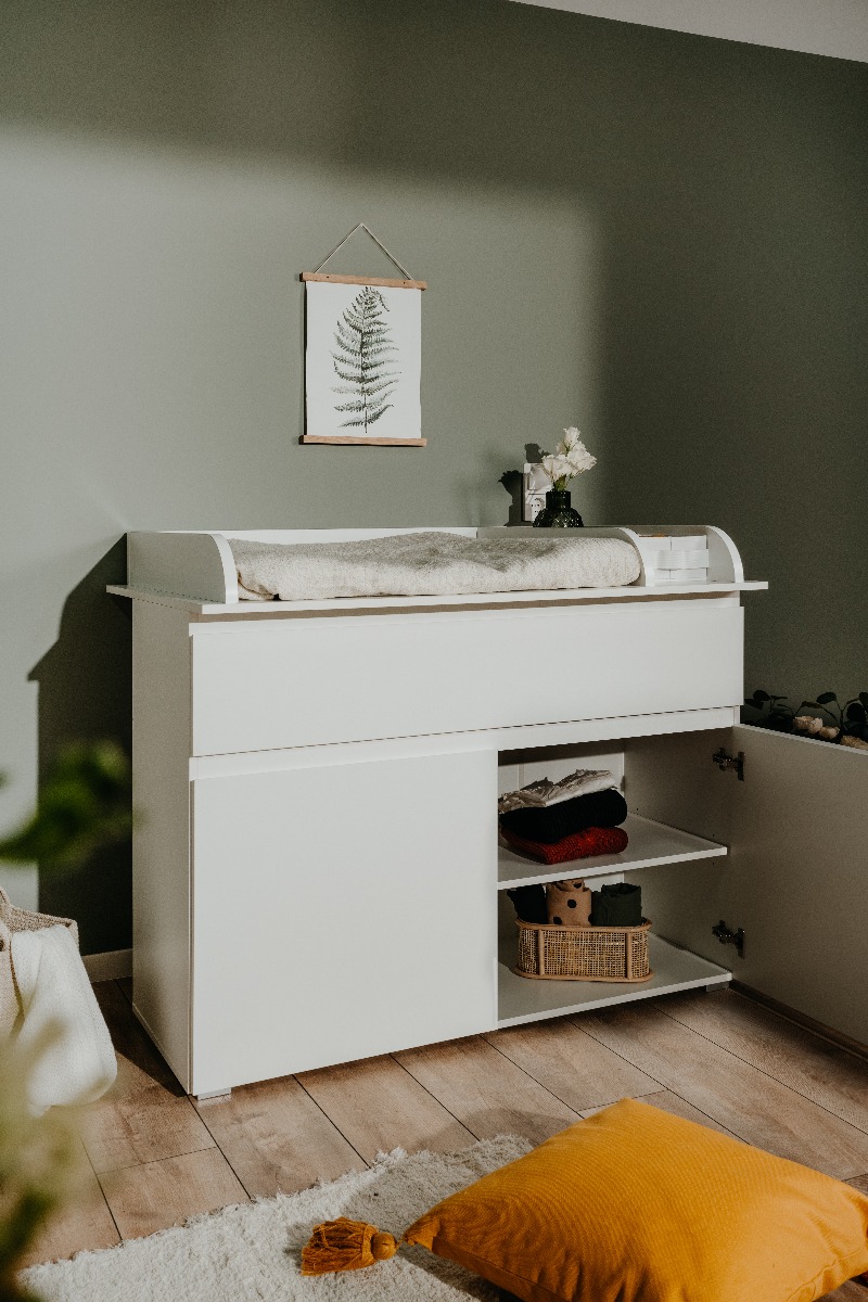 Mobiletto fasciatoio con 2 ante 1 cassetto, finitura Bianco