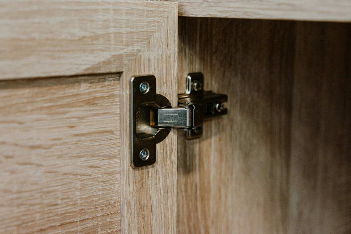 Composizione ingresso Kara in finitura Quercia ed effetto Rafia