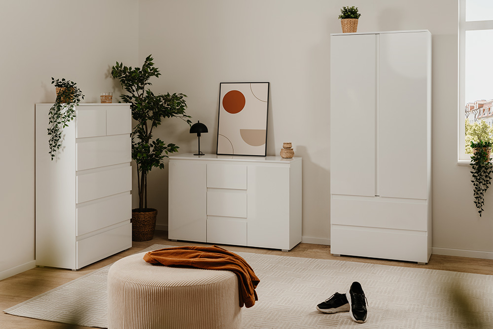 Composizione da ingresso moderna formata da Armadio, Settimino e Madia finitura Bianco lucido Zenzero Shop