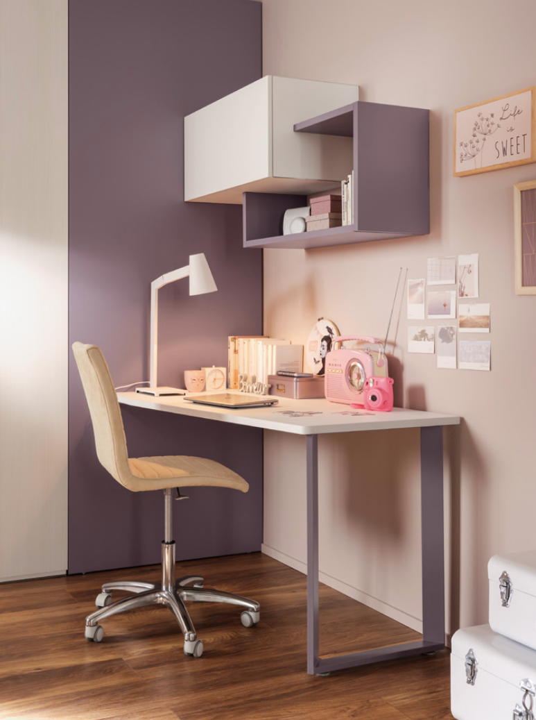 Scrivania camerette Moretti Compact, finitura Bianco luce e Mora laccato