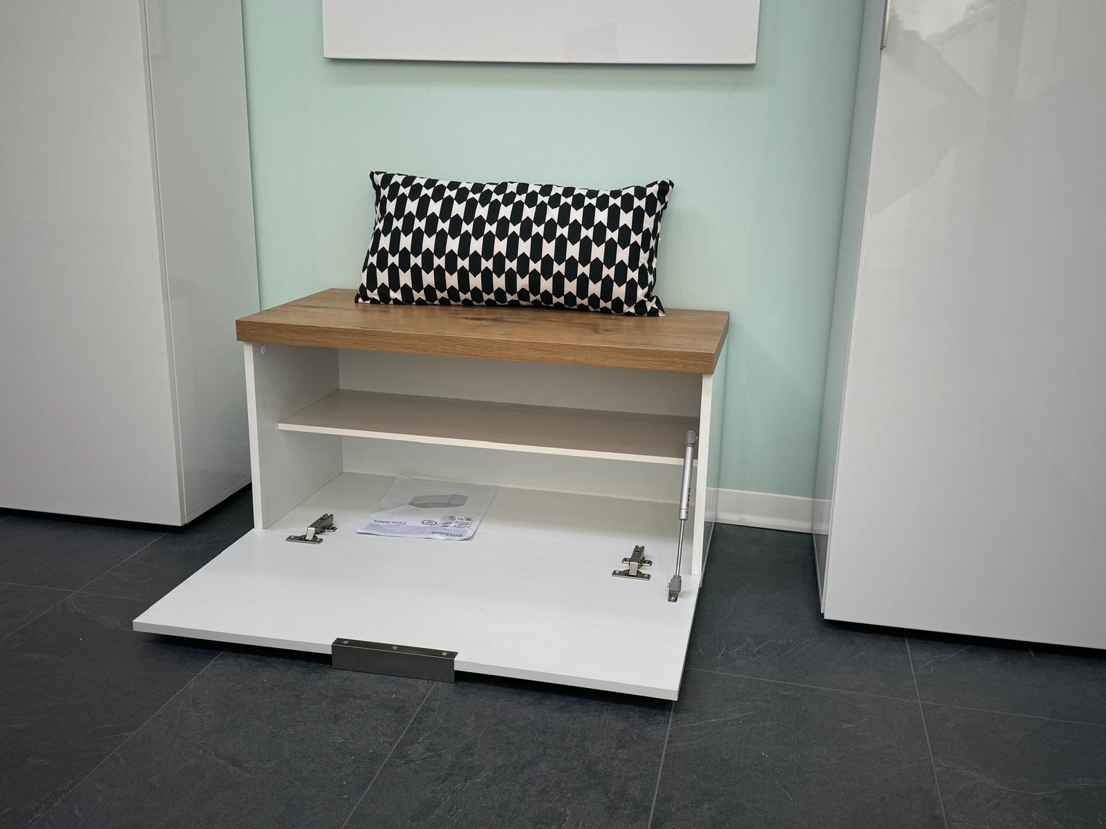 Cassapanca scarpiera finitura Bianco laccato lucido e Castagno, Made in Italy