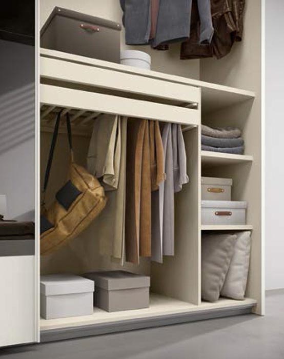 Armadio moderno a 3 ante scorrevoli Bianco Essenza con specchio