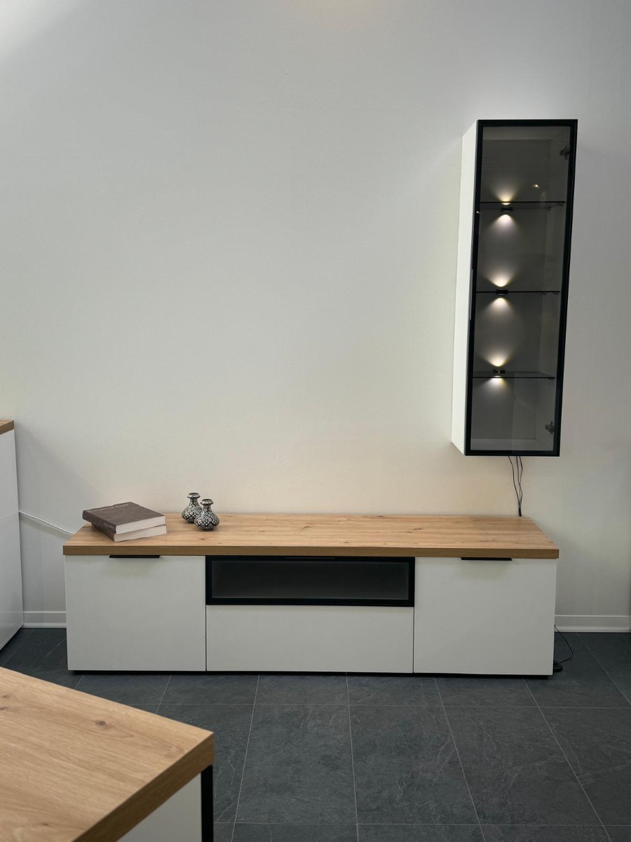 Pensile verticale appeso, finitura Bianco lucido 