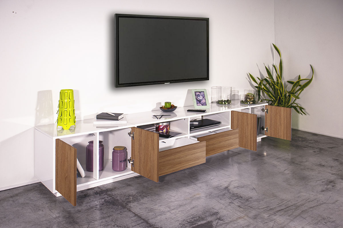Mobile porta tv bicolore in finitura bianco laccato lucido e noce caracalla