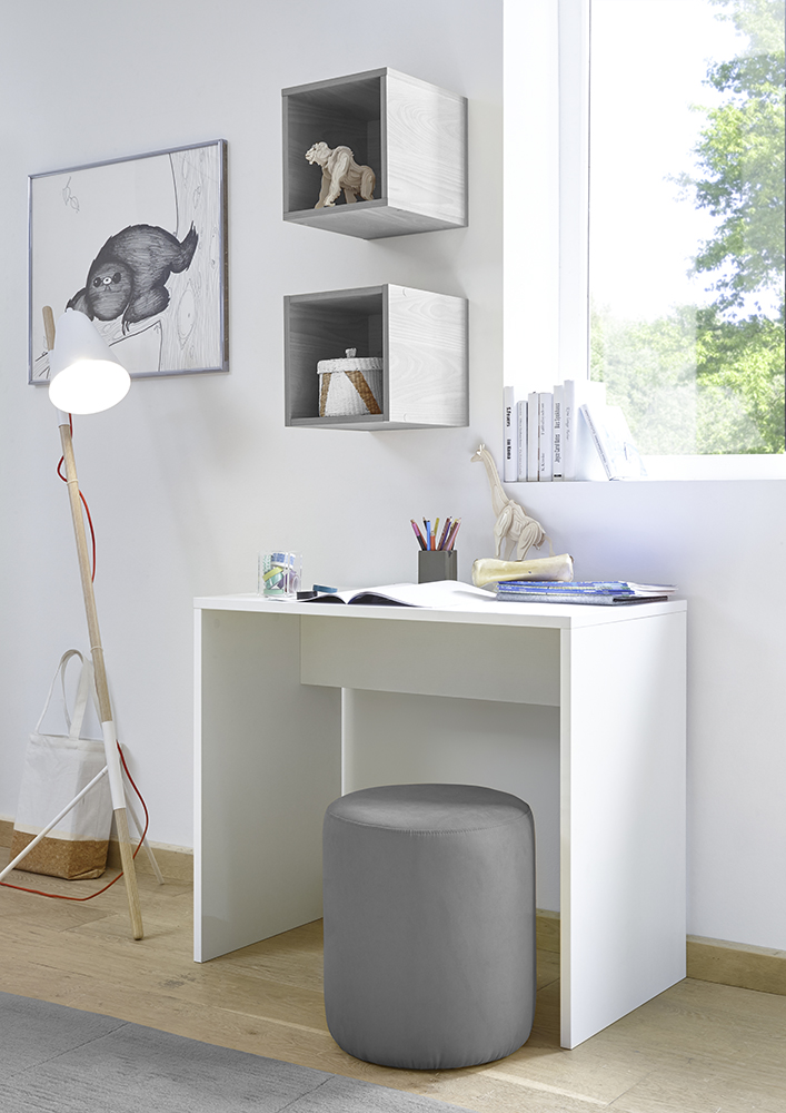 Letto matrimoniale Square in tessuto bianco imbottito, testiera riquadrata