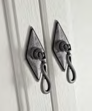 Armadio classico con 6 ante battenti e specchio centrale in finitura Bianco frassinato 