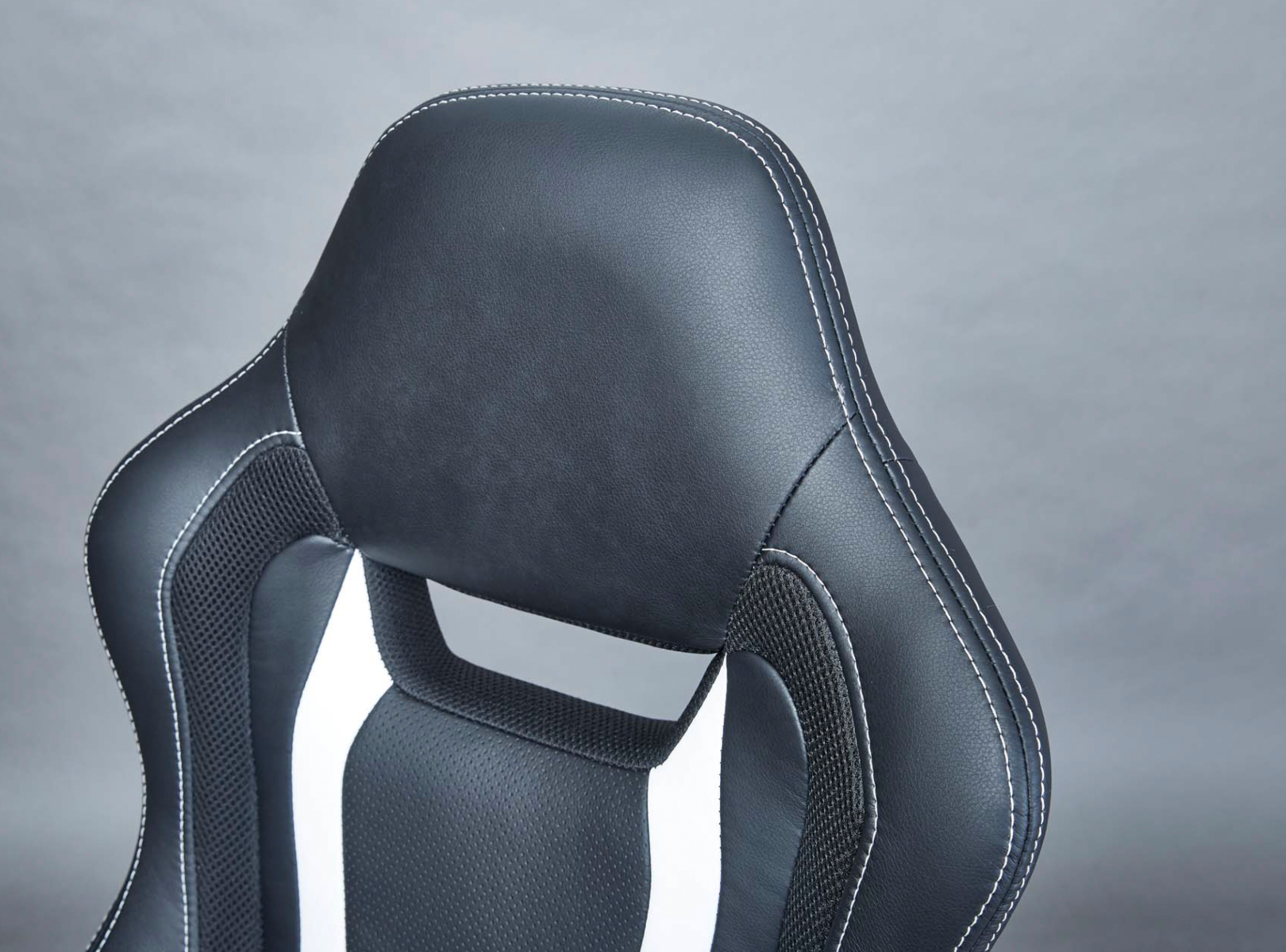 Poltrona da ufficio regolabile in altezza, funzionale colore grigio scuro