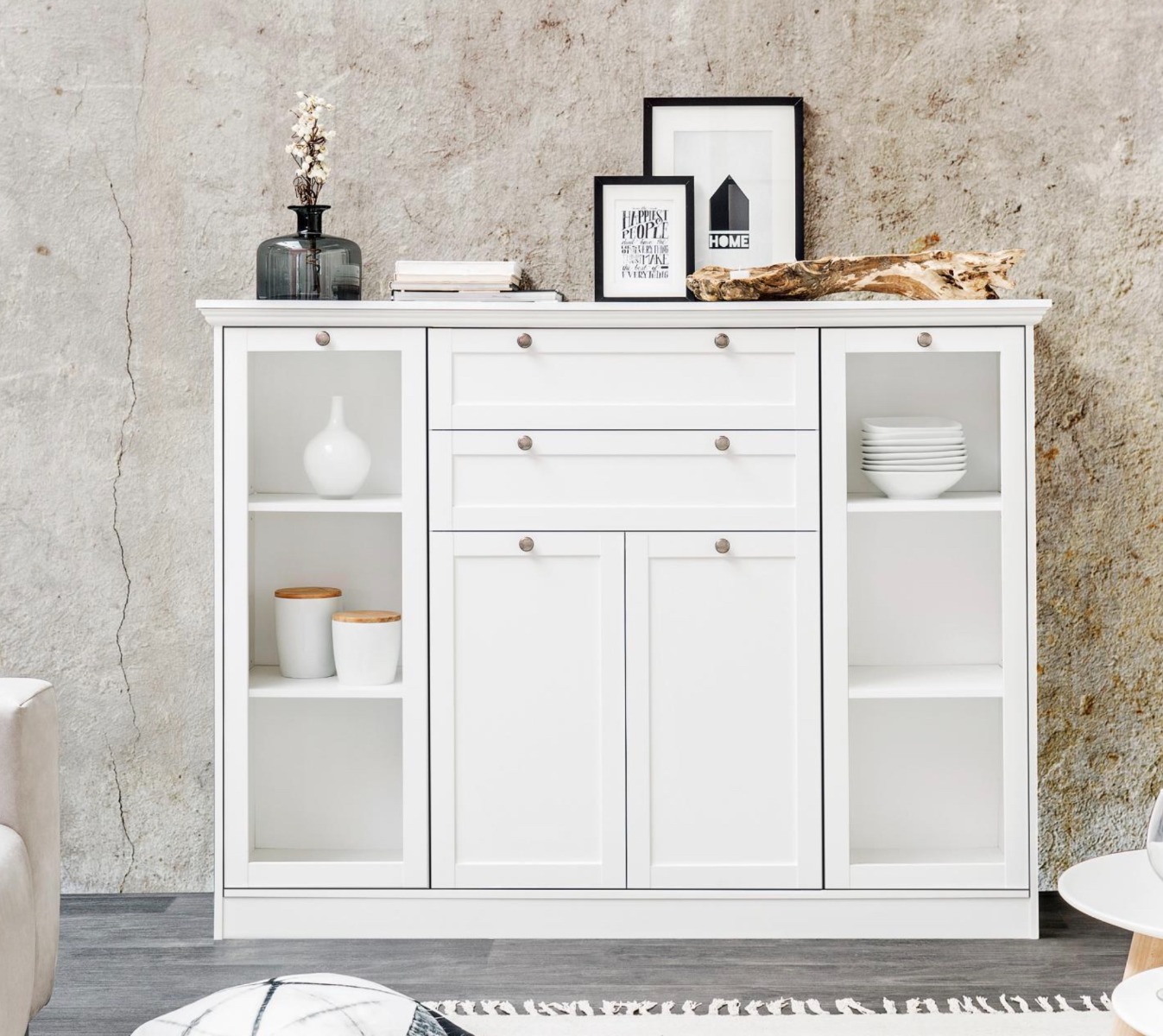 Soggiorno in finitura Bianca composto da Vetrina, Madia, Libreria e Porta TV